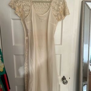 Elegant Cream Lace Dress